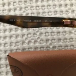 Ray-Ban polarized sunglasses with case and lens cleansing cloth NWOT Ray-Ban polarized sunglasses with case and lens cleansing  main image 2